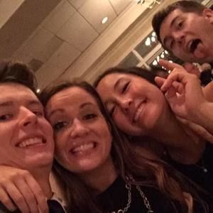 Meet your Posher, Brady